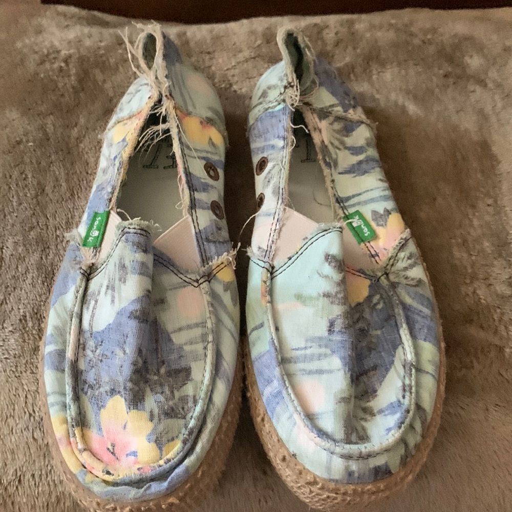 Sanuk tropical loafers